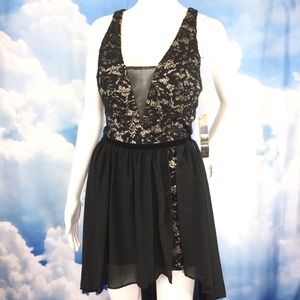 SOLD ‼️ Black Dress Illusion V-neck Hi Low Skort